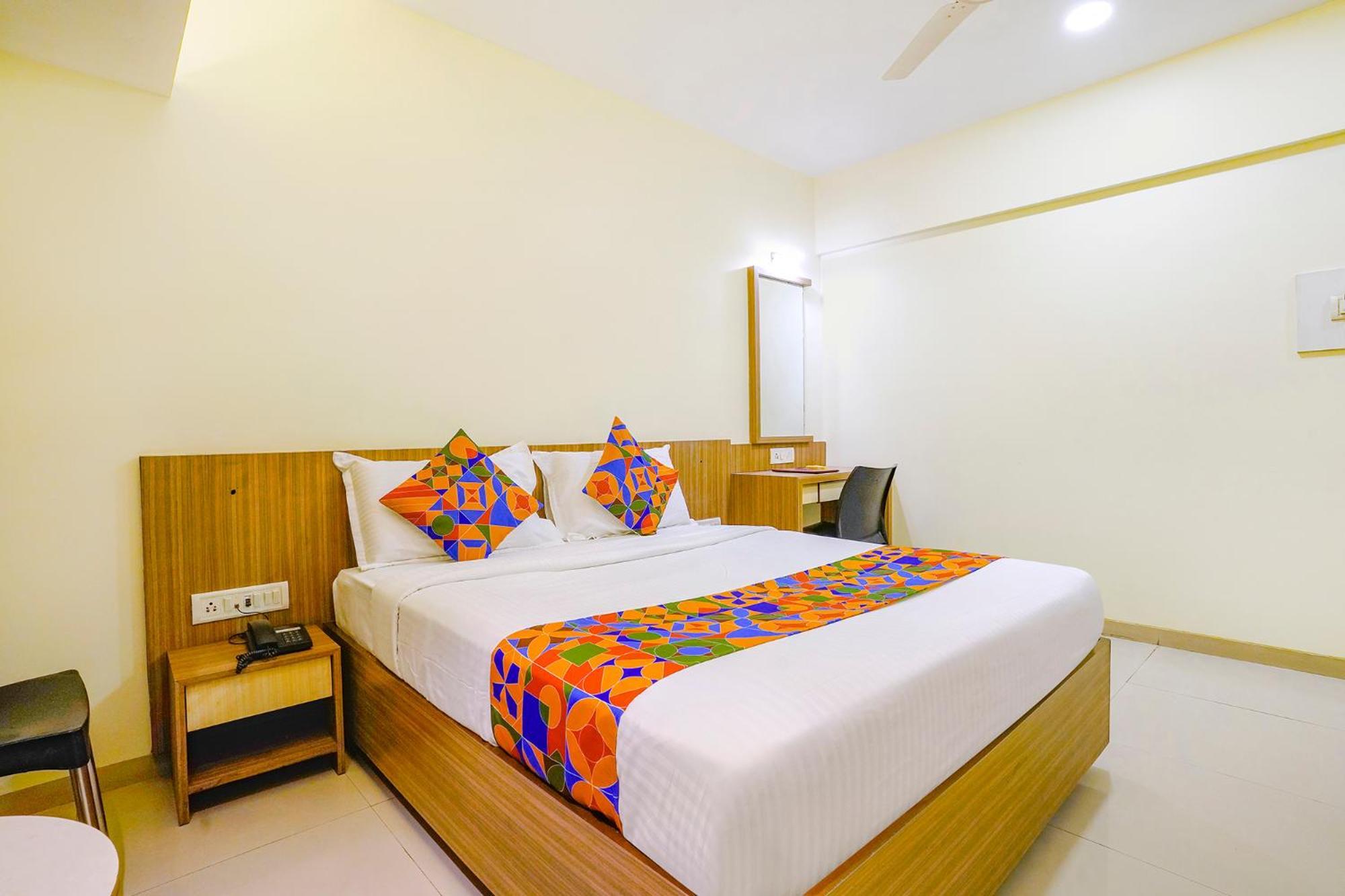 Hotel Fabexpress Kuber - Nr Apmc Vashi, Nová Bombaj Exteriér fotografie
