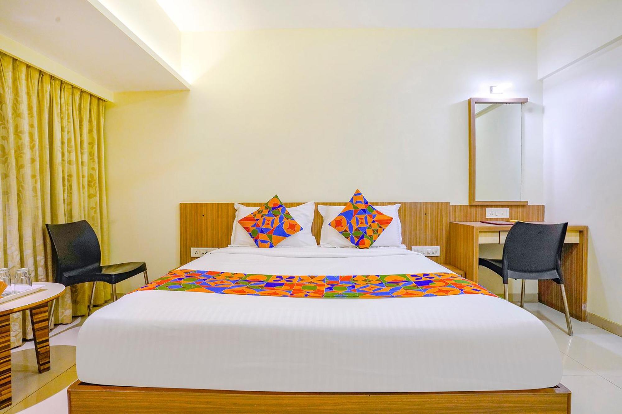 Hotel Fabexpress Kuber - Nr Apmc Vashi, Nová Bombaj Exteriér fotografie