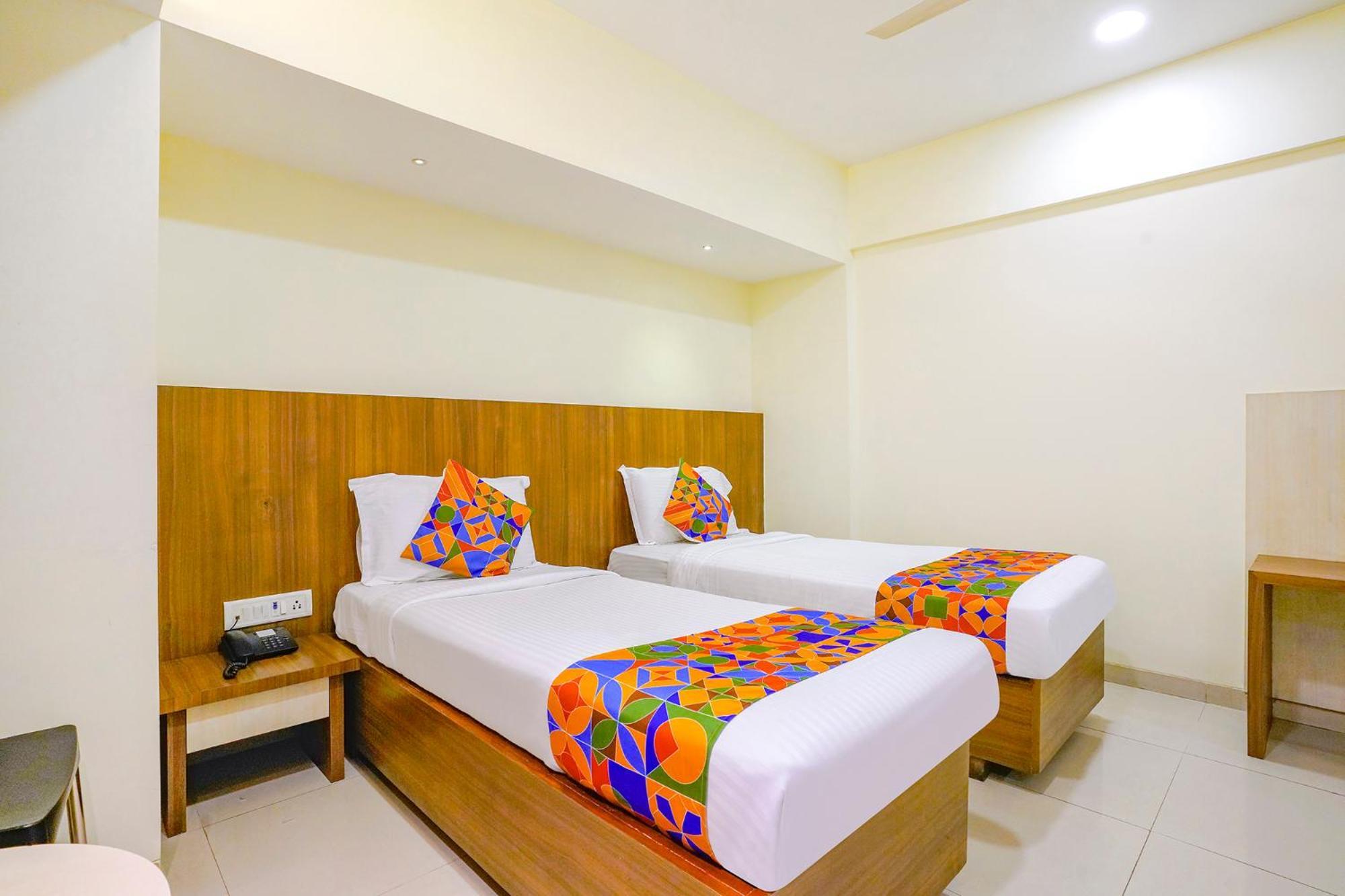 Hotel Fabexpress Kuber - Nr Apmc Vashi, Nová Bombaj Exteriér fotografie