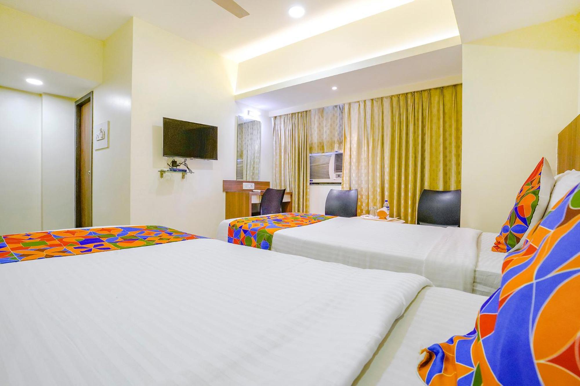 Hotel Fabexpress Kuber - Nr Apmc Vashi, Nová Bombaj Exteriér fotografie